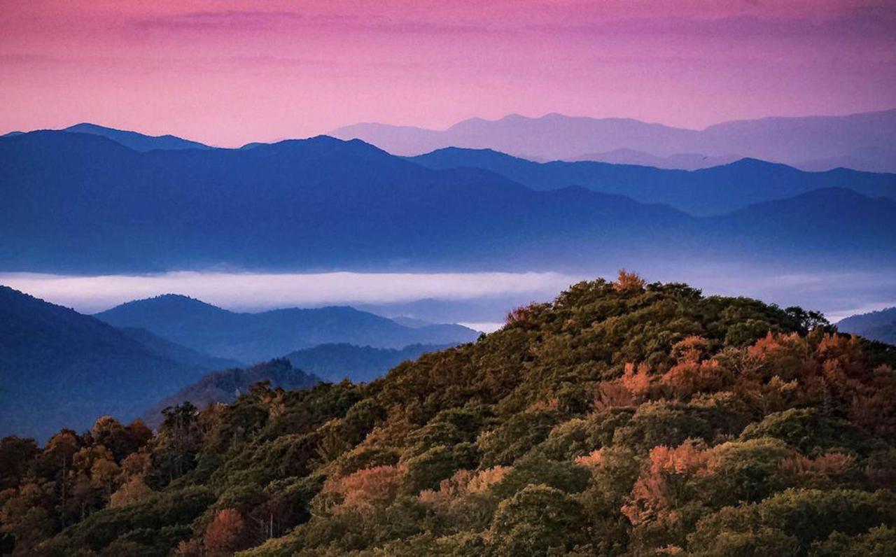 Smoky Mountains Studio With Balcony Gatlinburg Exterior photo