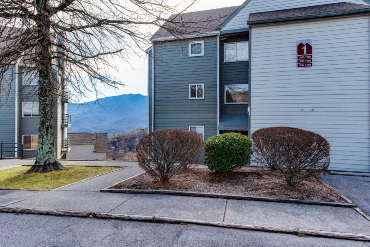 Smoky Mountains Studio With Balcony Gatlinburg Exterior photo