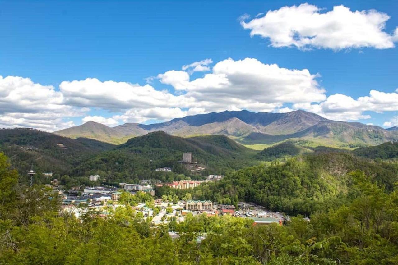 Smoky Mountains Studio With Balcony Gatlinburg Exterior photo