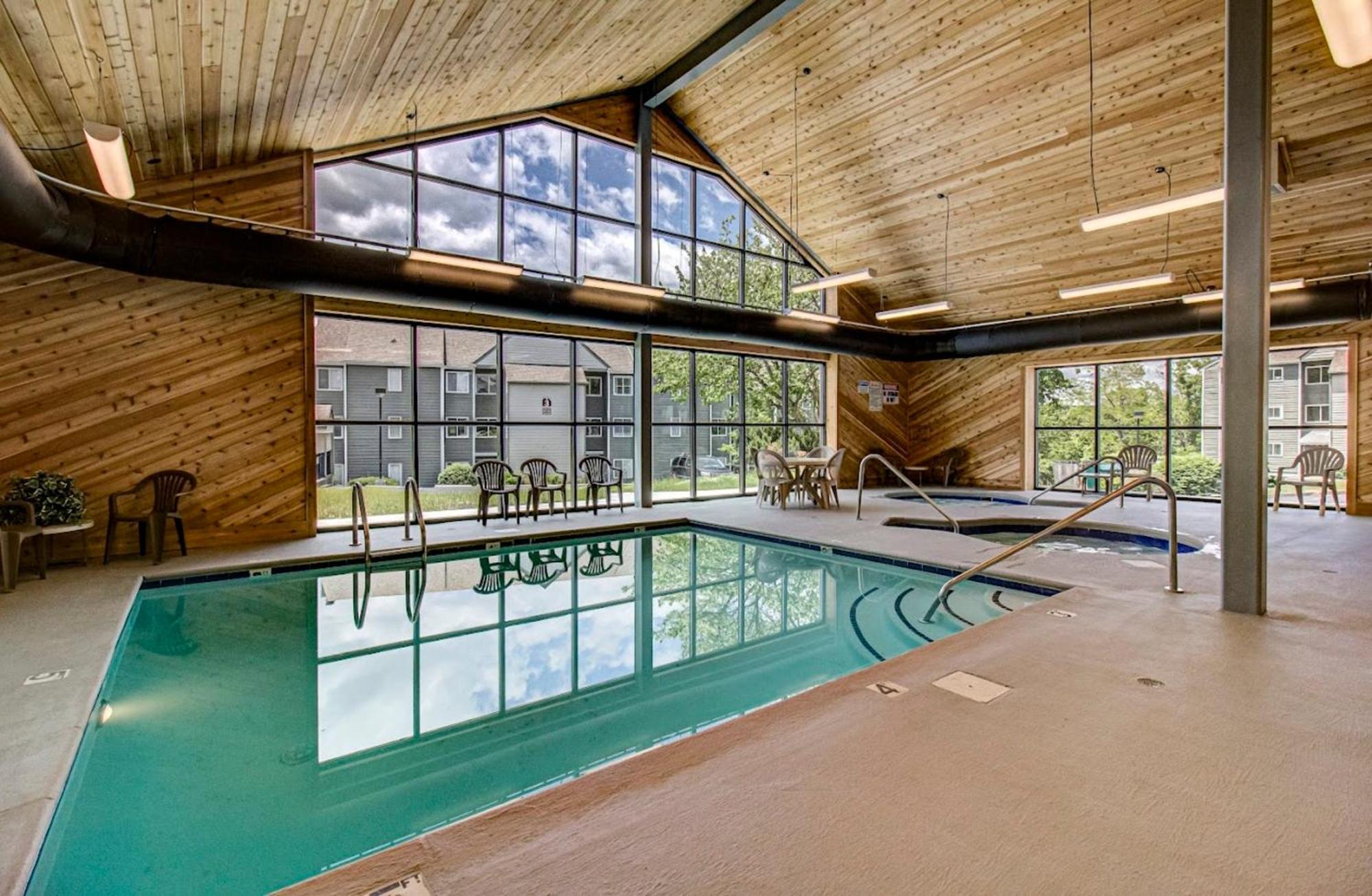 Smoky Mountains Studio With Balcony Gatlinburg Exterior photo